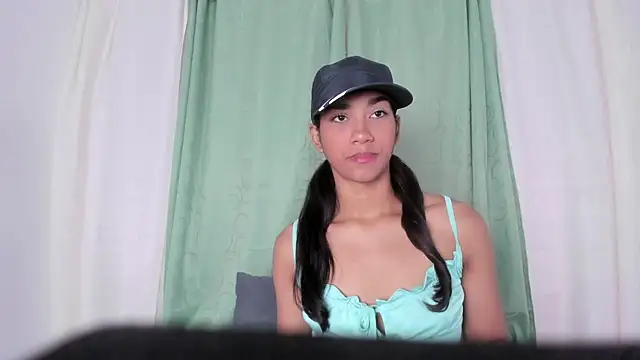 AnahiCollins online show from March 14, 2026, 11:38 am