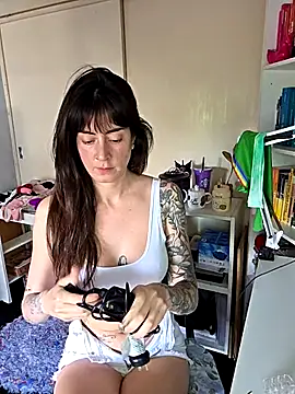 Snapshot of dandanbarr chatting on November 2, 2025, 5:18 pm dandanbarr online show from November 2, 2025, 5:18 pm