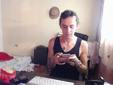 monroedelrey online show from October 24, 2025, 4:50 pm