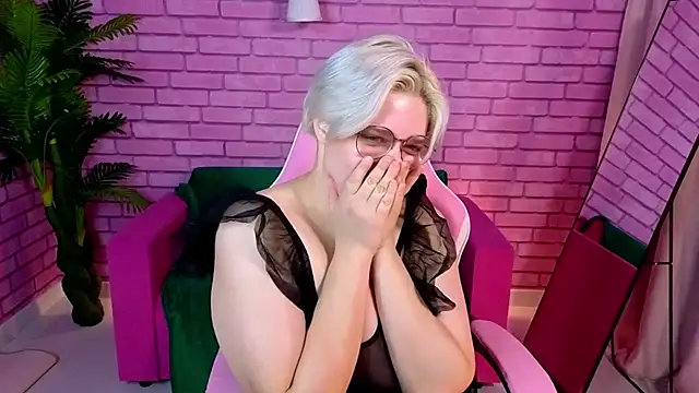 DominiqueSweetie online show from October 16, 2025, 9:17 am