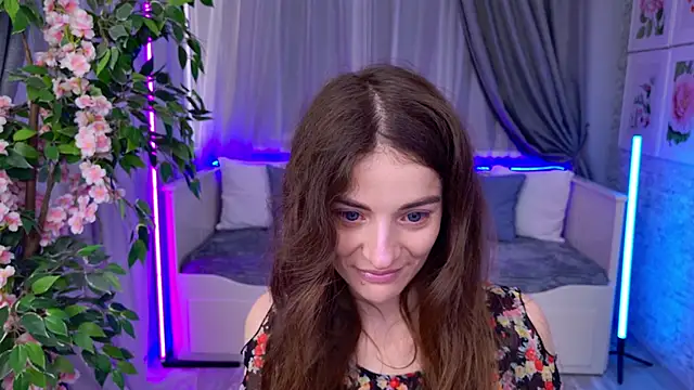 NikkaBush online show from October 15, 2025, 5:28 am