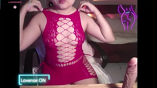 Belle Ange online show from October 7, 2025, 6:42 pm