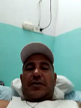 Snapshot of cesargoch87 chatting on September 28, 2025, 8:10 am cesargoch87 online show from September 28, 2025, 8:10 am