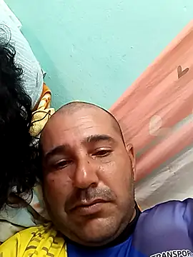 Snapshot of cesargoch87 chatting on September 29, 2025, 11:43 pm cesargoch87 online show from September 29, 2025, 11:43 pm