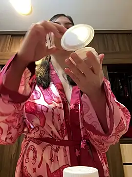 Snapshot of san_lucifer33 chatting on March 5, 2026, 4:53 am san lucifer33 online show from March 5, 2026, 4:53 am