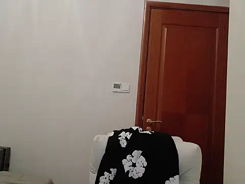 Snapshot of hangzi-0011 chatting on October 3, 2025, 10:06 am hangzi-0011 online show from October 3, 2025, 10:06 am