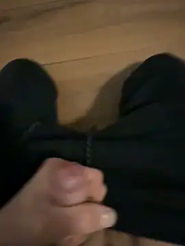 heet1998 online show from March 5, 2026, 12:13 pm