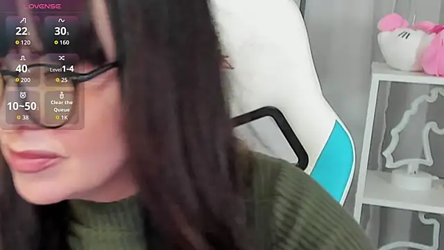 LindaRomero online show from October 4, 2025, 9:11 am