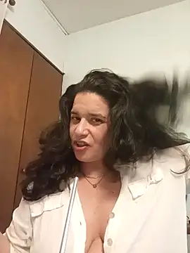 Snapshot of MoritaSalvaj chatting on October 5, 2025, 2:35 am MoritaSalvaj online show from October 5, 2025, 2:35 am