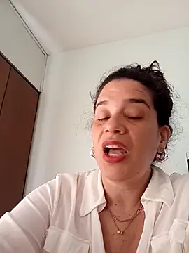 Snapshot of MoritaSalvaj chatting on October 4, 2025, 2:29 pm MoritaSalvaj online show from October 4, 2025, 2:29 pm