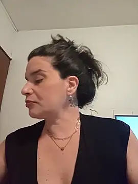 Snapshot of MoritaSalvaj chatting on October 1, 2025, 12:27 am MoritaSalvaj online show from October 1, 2025, 12:27 am