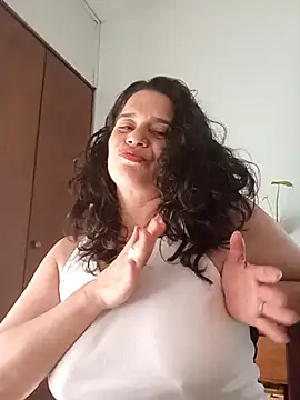 Snapshot of MoritaSalvaj chatting on October 5, 2025, 6:09 pm MoritaSalvaj online show from October 5, 2025, 6:09 pm
