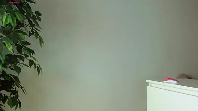 trixietaylor online show from October 5, 2025, 6:09 pm