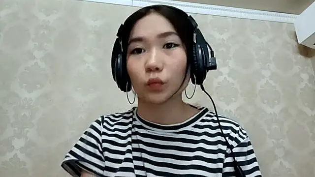 YukiShaapan online show from October 11, 2025, 12:06 pm