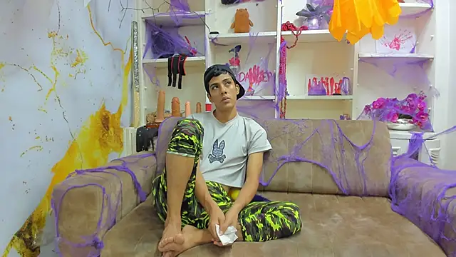 Bvlgar Guyss online show from October 10, 2025, 2:01 am