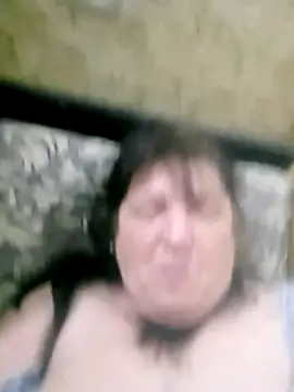 Apeesynka55211 online show from April 17, 2026, 12:35 am