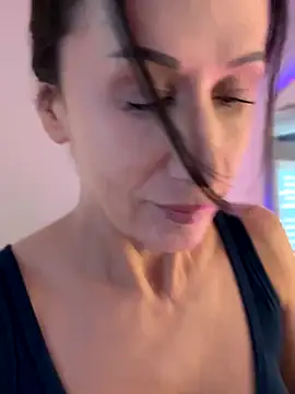 xxxEffyxxx online show from November 9, 2025, 6:23 pm