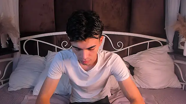 JaremyHarris online show from October 12, 2025, 8:43 pm