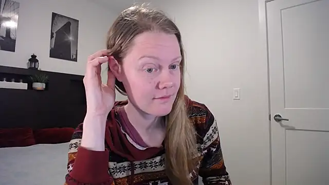 Snapshot of naughtyfox89 chatting on February 21, 2026, 3:19 am naughtyfox89 online show from February 21, 2026, 3:19 am