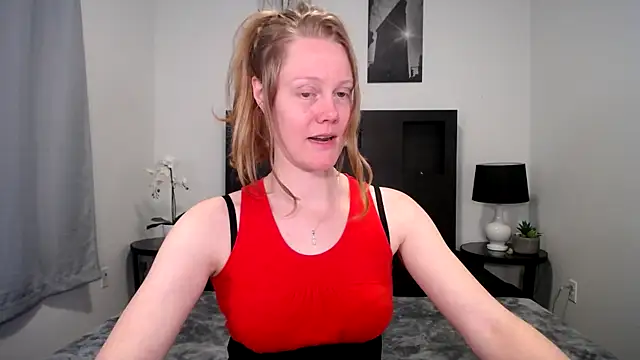 Snapshot of naughtyfox89 chatting on February 15, 2026, 1:17 am naughtyfox89 online show from February 15, 2026, 1:17 am