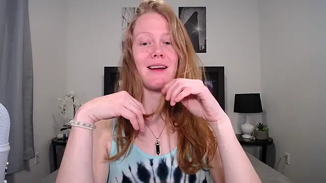 Snapshot of naughtyfox89 chatting on February 12, 2026, 2:33 am naughtyfox89 online show from February 12, 2026, 2:33 am