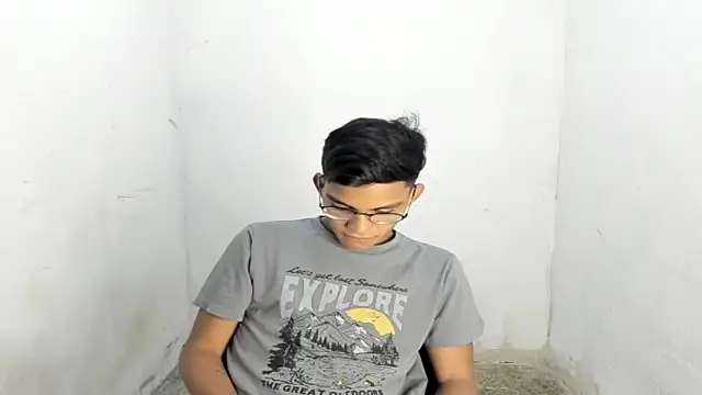 Snapshot of Deivi_colins_23 chatting on October 9, 2025, 12:00 am Deivi colins 23 online show from October 9, 2025, 12:00 am