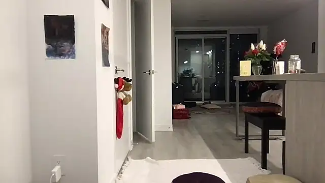 Snapshot of tia___fox chatting on February 16, 2026, 11:46 pm tia fox online show from February 16, 2026, 11:46 pm