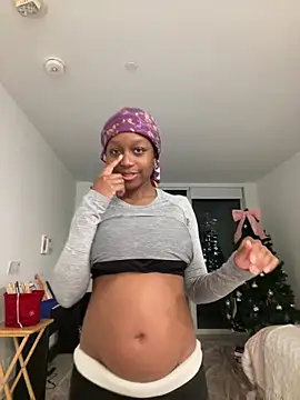 Snapshot of tia___fox chatting on March 1, 2026, 12:43 am tia fox online show from March 1, 2026, 12:43 am