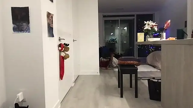 Snapshot of tia___fox chatting on February 19, 2026, 6:43 am tia fox online show from February 19, 2026, 6:43 am