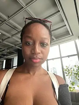 Snapshot of tia___fox chatting on January 16, 2026, 4:33 pm tia fox online show from January 16, 2026, 4:33 pm