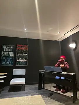 Snapshot of tia___fox chatting on February 5, 2026, 1:23 am tia fox online show from February 5, 2026, 1:23 am