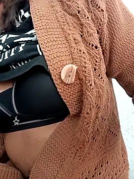 Snapshot of Pihu-56 chatting on January 15, 2026, 4:27 am Pihu-56 online show from January 15, 2026, 4:27 am