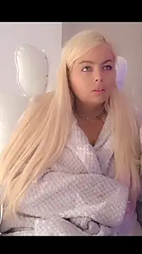 Snapshot of Siren-xiv chatting on October 1, 2025, 12:09 pm Siren-xiv online show from October 1, 2025, 12:09 pm