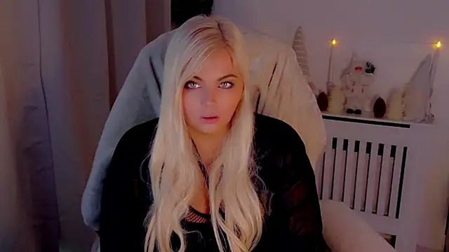 Snapshot of Siren-xiv chatting on December 4, 2025, 8:46 am Siren-xiv online show from December 4, 2025, 8:46 am