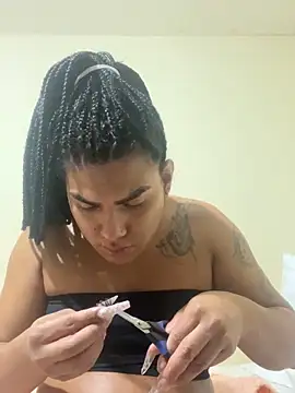 RobertaxGutierrez online show from February 15, 2026, 1:28 am