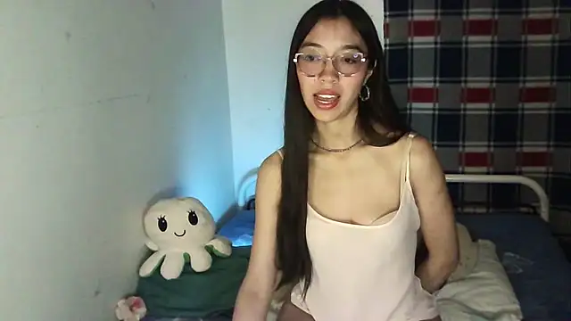 Mikha Ela online show from October 23, 2025, 4:33 am