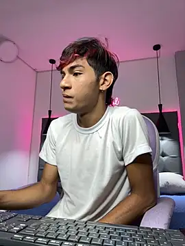 Snapshot of cherub_ chatting on November 30, 2025, 12:28 pm cherub online show from November 30, 2025, 12:28 pm