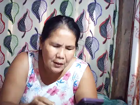 Snapshot of milagrose_rose chatting on October 3, 2025, 2:15 am milagrose rose online show from October 3, 2025, 2:15 am