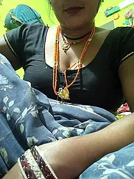 Hotty ruvi online show from October 16, 2025, 5:32 pm