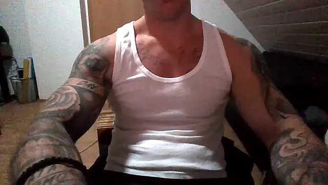 Snapshot of TheGreatWhite33 chatting on October 24, 2025, 8:08 pm TheGreatWhite33 online show from October 24, 2025, 8:08 pm