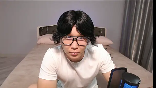 Snapshot of KaiChicken chatting on October 8, 2025, 9:59 pm KaiChicken online show from October 8, 2025, 9:59 pm