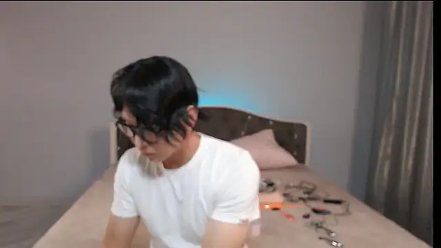 Snapshot of KaiChicken chatting on October 11, 2025, 2:56 am KaiChicken online show from October 11, 2025, 2:56 am