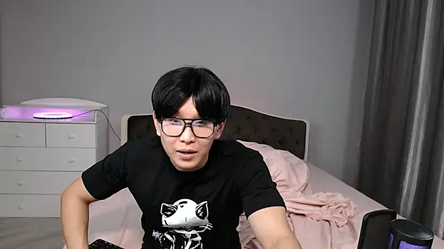 Snapshot of KaiChicken chatting on November 20, 2025, 10:20 pm KaiChicken online show from November 20, 2025, 10:20 pm