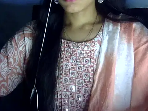 Snapshot of Shazi_1 chatting on June 17, 2026, 2:38 pm Shazi 1 online show from June 17, 2026, 2:38 pm