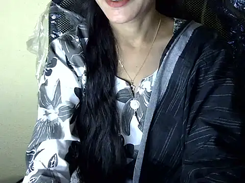 Snapshot of Shazi_1 chatting on December 15, 2025, 4:35 pm Shazi 1 online show from December 15, 2025, 4:35 pm