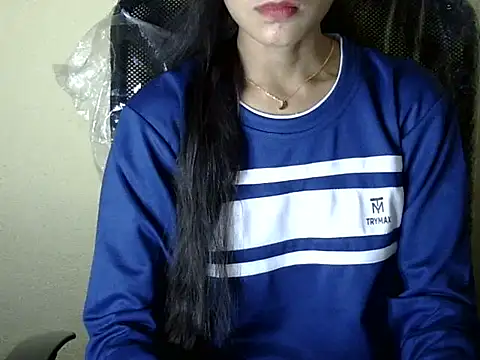 Snapshot of Shazi_1 chatting on December 3, 2025, 5:23 pm Shazi 1 online show from December 3, 2025, 5:23 pm