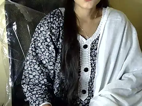 Snapshot of Shazi_1 chatting on December 5, 2025, 12:37 pm Shazi 1 online show from December 5, 2025, 12:37 pm