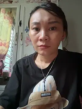 Snapshot of Ami-mi00 chatting on October 7, 2025, 5:08 am Ami-mi00 online show from October 7, 2025, 5:08 am