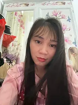 Snapshot of Ami-mi00 chatting on October 19, 2025, 4:21 pm Ami-mi00 online show from October 19, 2025, 4:21 pm