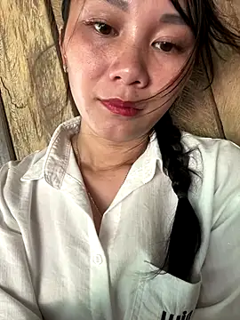 Snapshot of Ami-mi00 chatting on October 10, 2025, 8:04 am Ami-mi00 online show from October 10, 2025, 8:04 am
